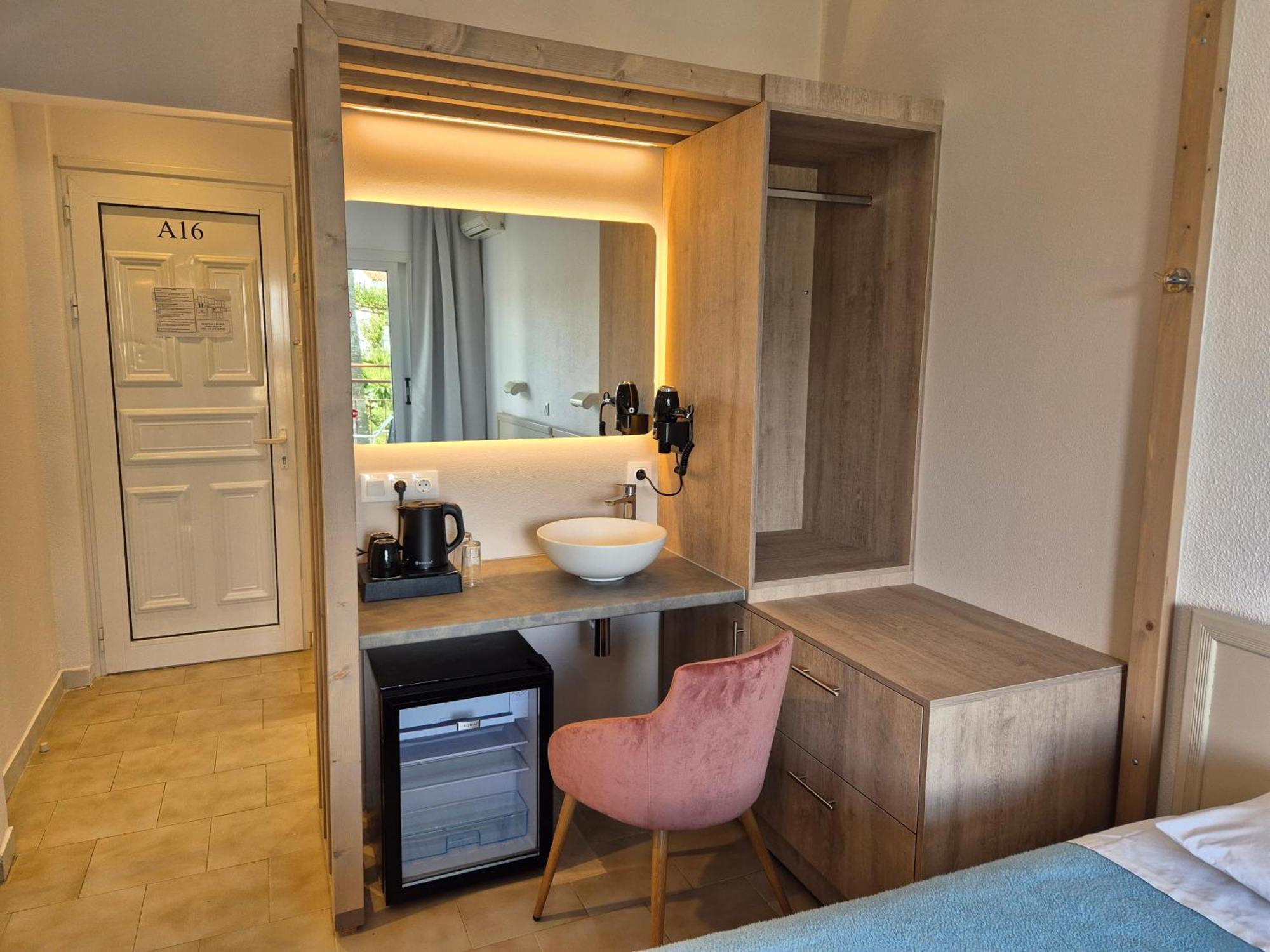 Morfeas Hotel 카보스 외부 사진